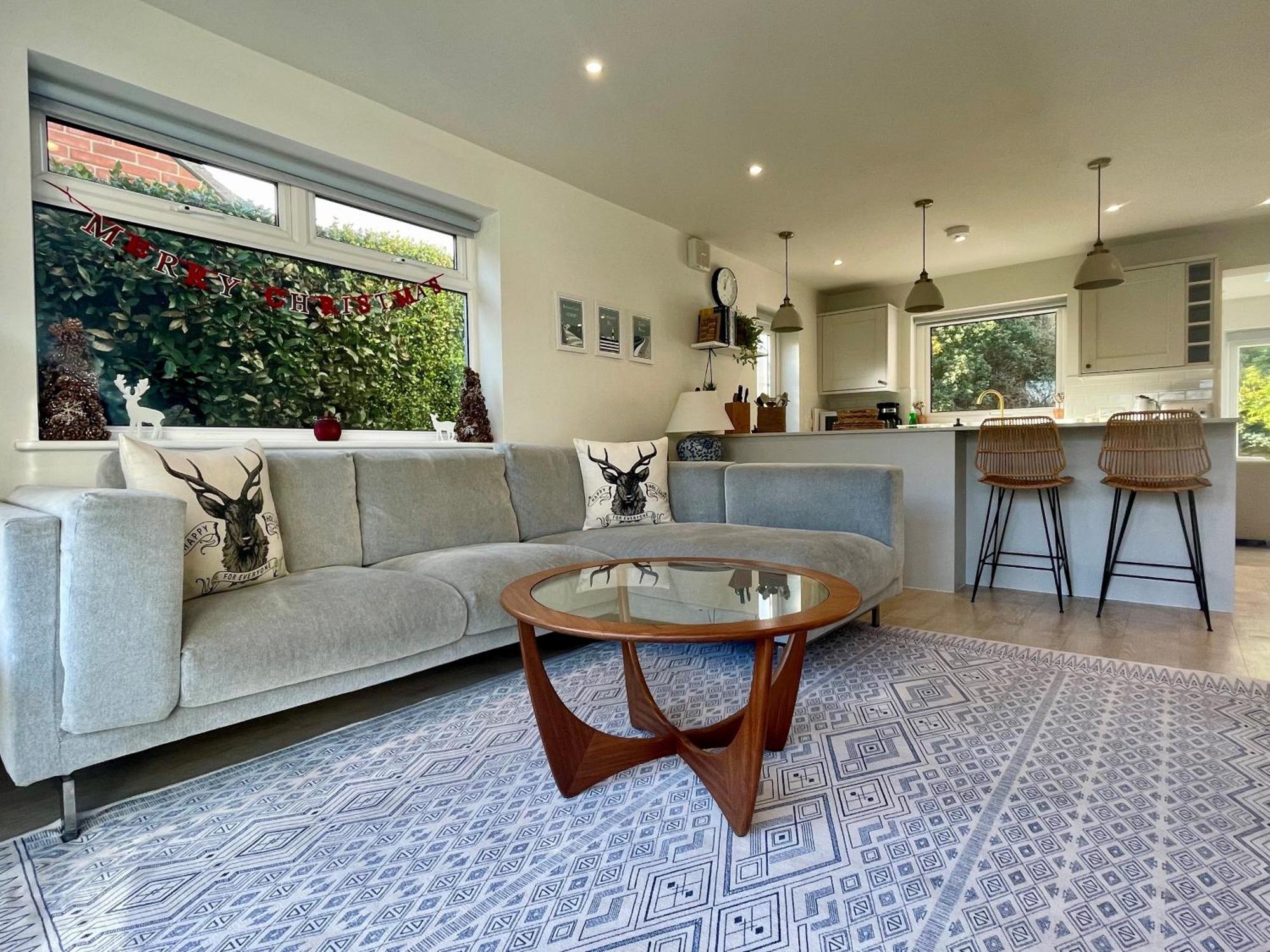 Seafeathers - Luxury Holiday Home With Sea Views Overcombe エクステリア 写真