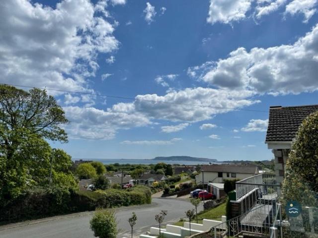 Seafeathers - Luxury Holiday Home With Sea Views Overcombe エクステリア 写真