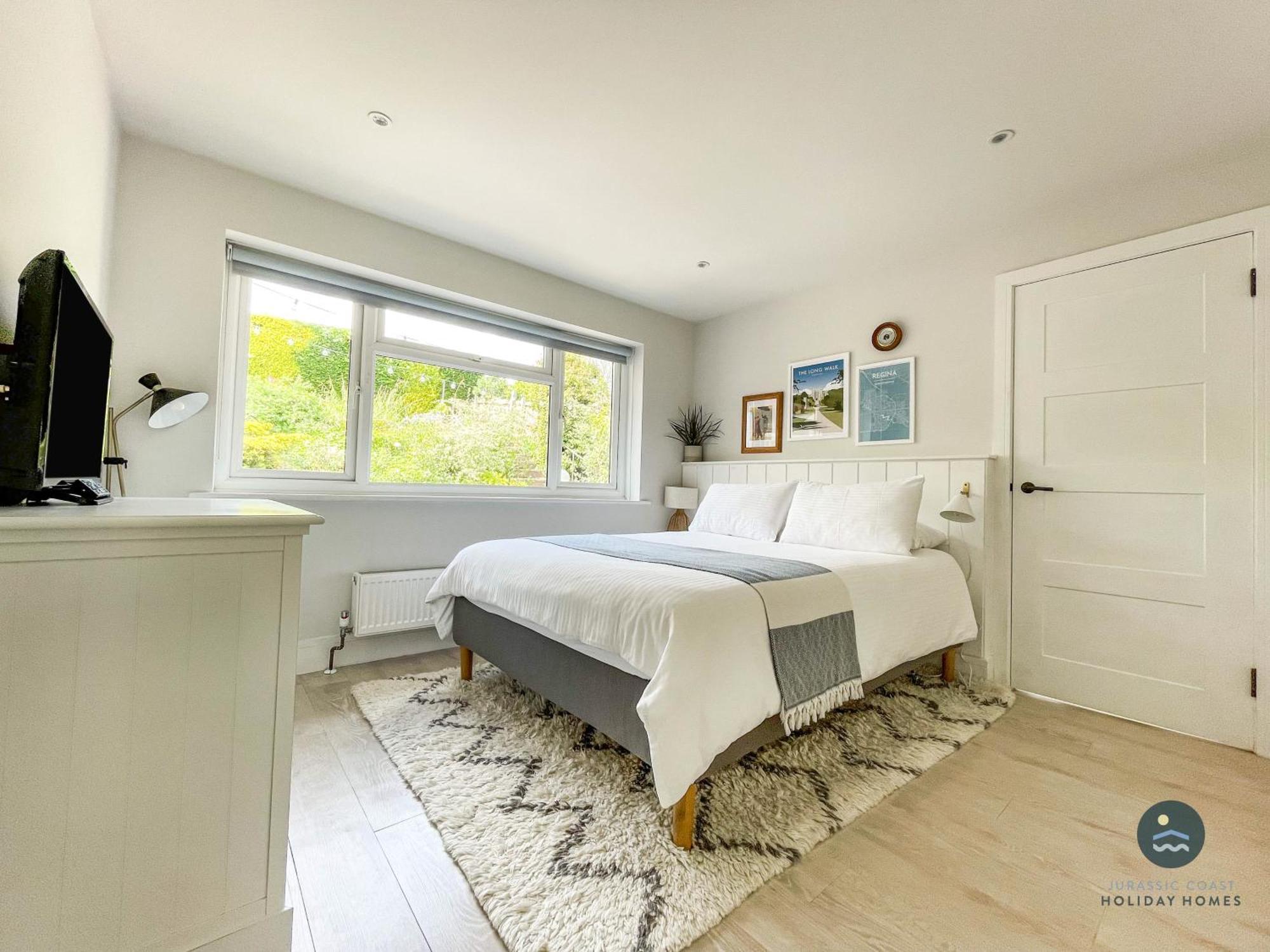 Seafeathers - Luxury Holiday Home With Sea Views Overcombe エクステリア 写真