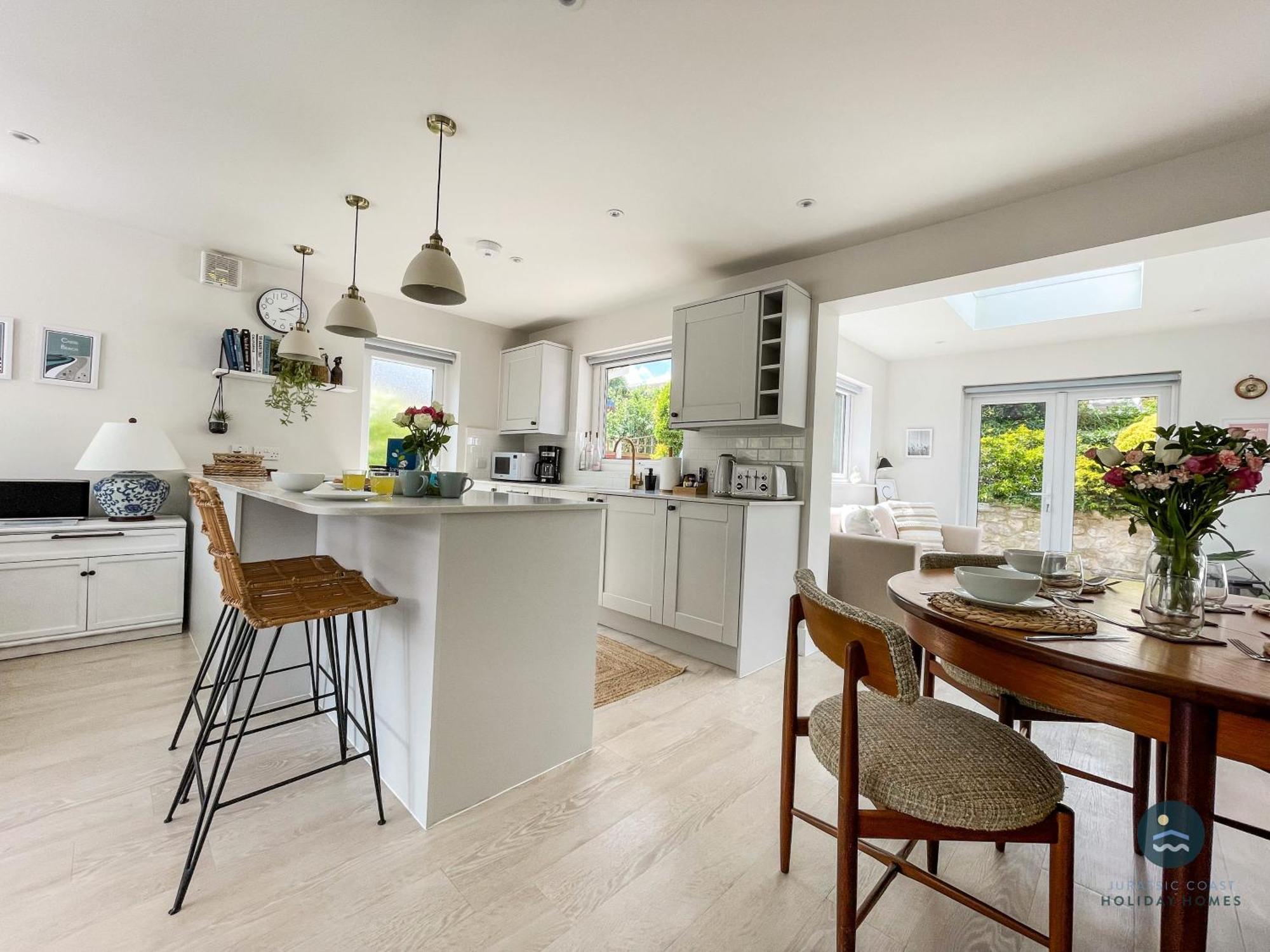 Seafeathers - Luxury Holiday Home With Sea Views Overcombe エクステリア 写真